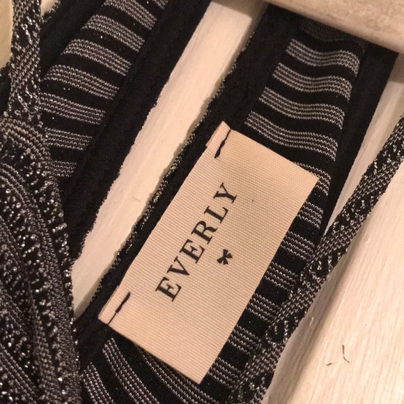 Everly Carmindy Knit Midi Dress Small - Picture 3 of 3